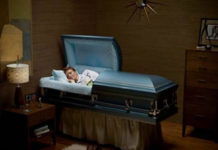 NGỦ TRONG QUAN TÀI