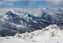 CẢNH TUYẾT TRÊN RẶNG TUYẾT SƠN SIERRA NEVADA.