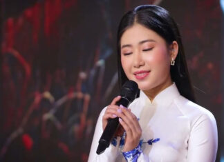 Đêm nghe tiếng hát anh